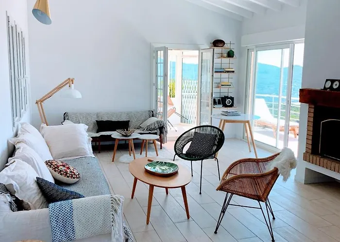 Superb Sea View With Pool And Big Garden Villa Pietrosella