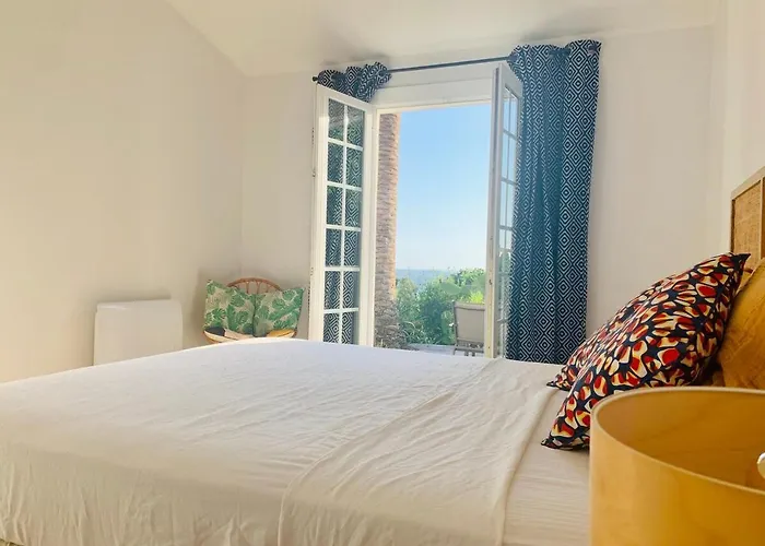 וילה Superb Sea View With Pool And Big Garden Pietrosella