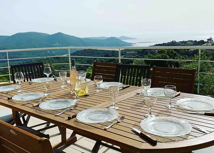 Superb Sea View With Pool And Big Garden * Pietrosella