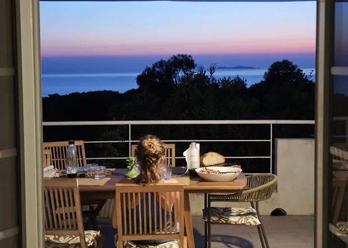 וילה Superb Sea View With Pool And Big Garden Pietrosella